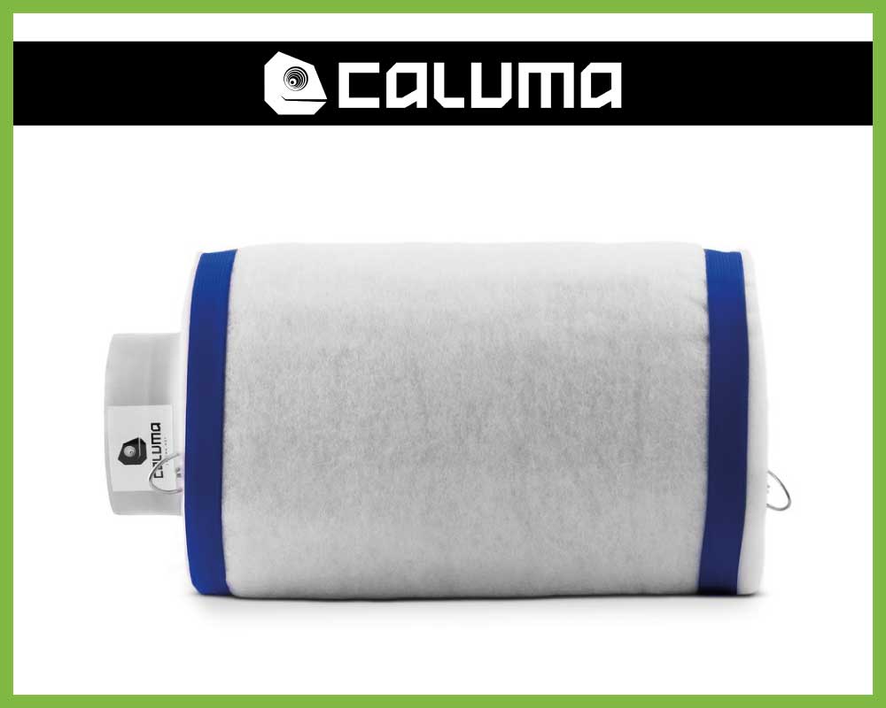 Mittelgrosser Caluma Aktivkohlefilter Ø 100 mm 270 m³h, mit den Massen 38 x 20 x 20 cm. Ansicht mit Vliesstoff.